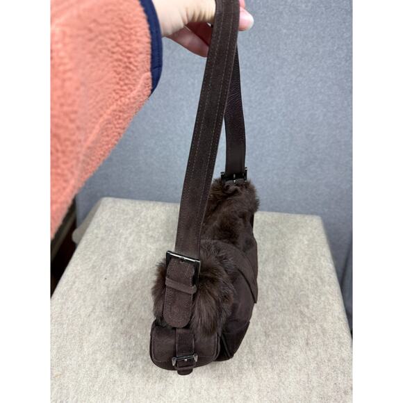 Stuart Weitzman Dark Brown Suede Fur Trim Shoulder Bag Front Clip - Picture 12 of 14
